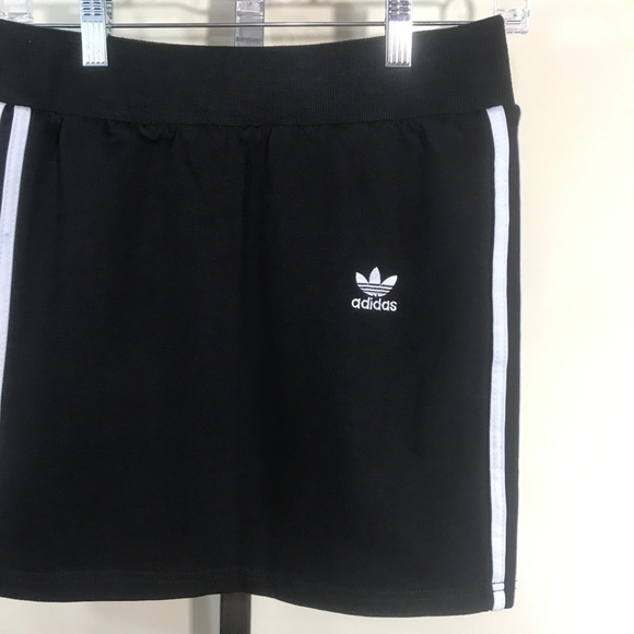 Adidas Black Three White Stripes Mini Skirt 27” Waist With Stretch Excellent - Picture 8 of 14